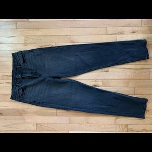 American Eagle black mom jeans